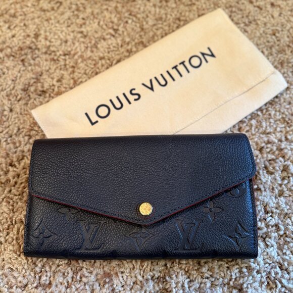 RARE Navy LV Sarah Wallet - Picture 3 of 11